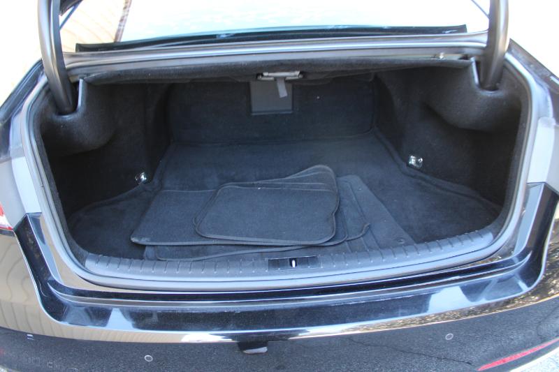 Hyundai Genesis 4dr Sdn V6 3.8L RWD 2016