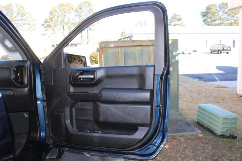 Chevrolet Silverado 1500 2WD Reg Cab 140" Work Truck 2023