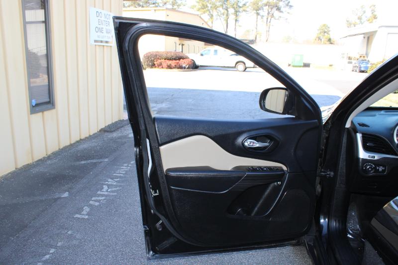 Jeep Cherokee FWD 4dr Limited 2015