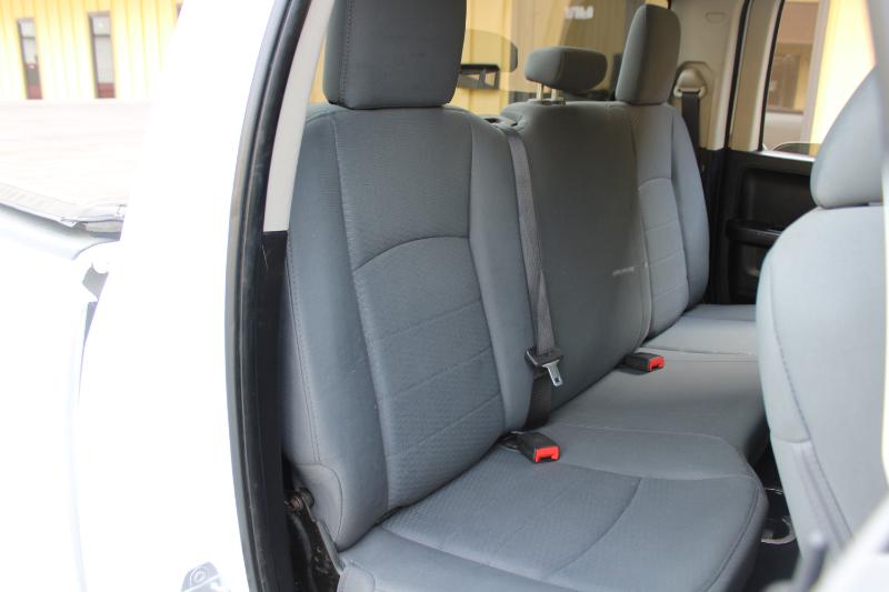 RAM 1500 Tradesman 4x2 Quad Cab 6'4" Box 2017