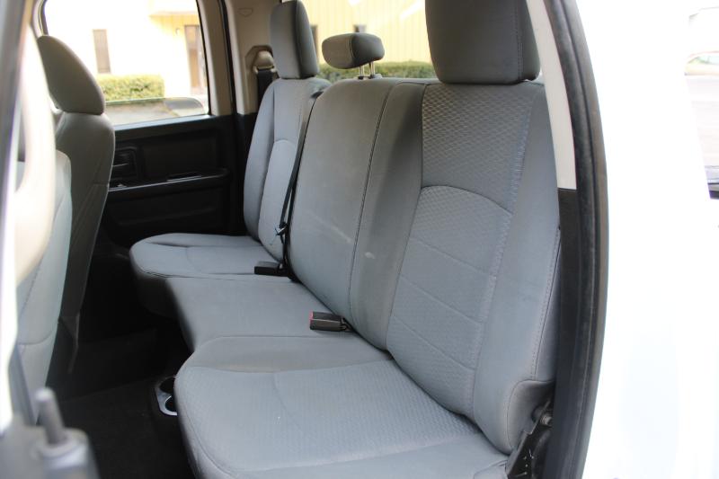 RAM 1500 Tradesman 4x2 Quad Cab 6'4" Box 2017