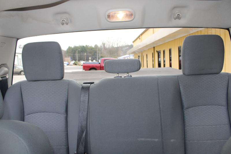 RAM 1500 Tradesman 4x2 Quad Cab 6'4" Box 2017