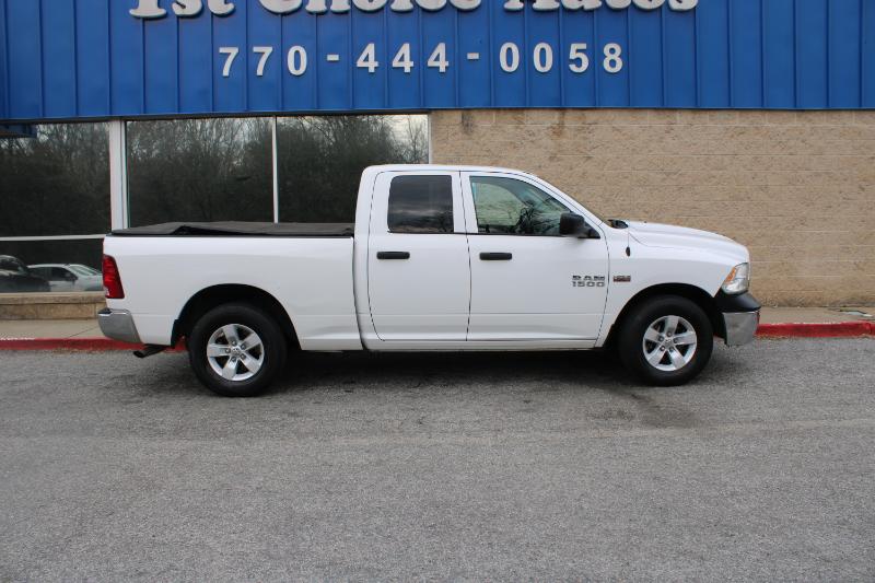 RAM 1500 Tradesman 4x2 Quad Cab 6'4" Box 2017