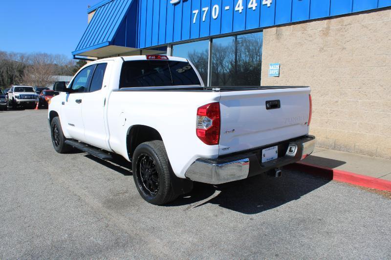 Toyota Tundra 4WD SR5 Double Cab 6.5' Bed 5.7L FFV (Natl) 2017