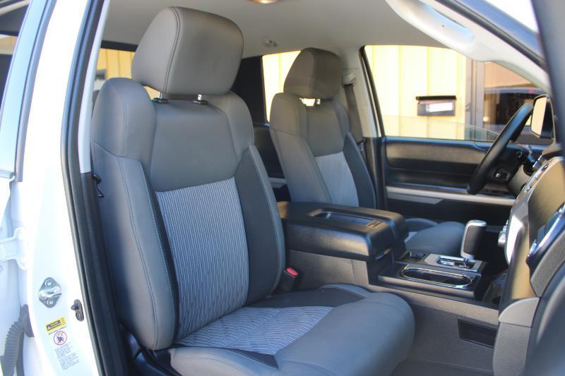 Toyota Tundra 4WD SR5 Double Cab 6.5' Bed 5.7L FFV (Natl) 2017