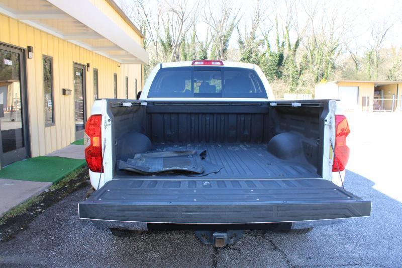 Toyota Tundra 4WD SR5 Double Cab 6.5' Bed 5.7L FFV (Natl) 2017