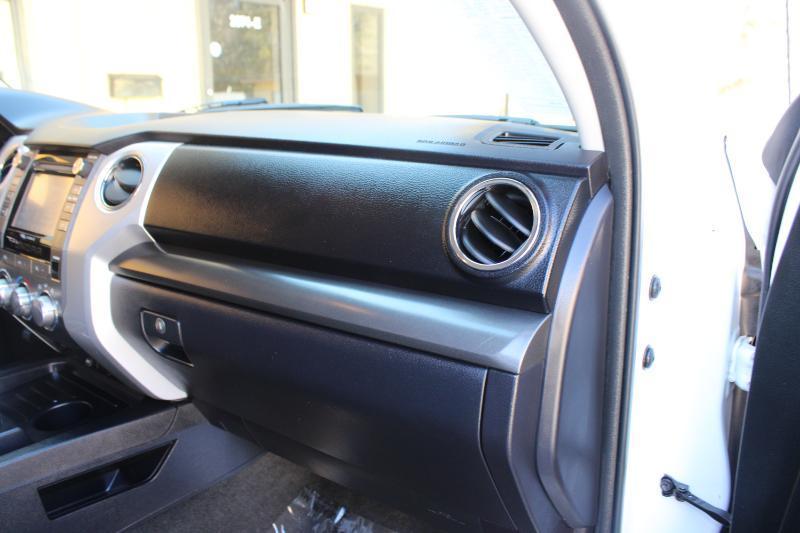 Toyota Tundra 4WD SR5 Double Cab 6.5' Bed 5.7L FFV (Natl) 2017