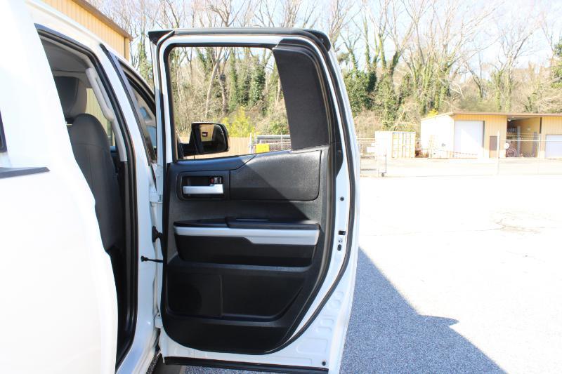 Toyota Tundra 4WD SR5 Double Cab 6.5' Bed 5.7L FFV (Natl) 2017