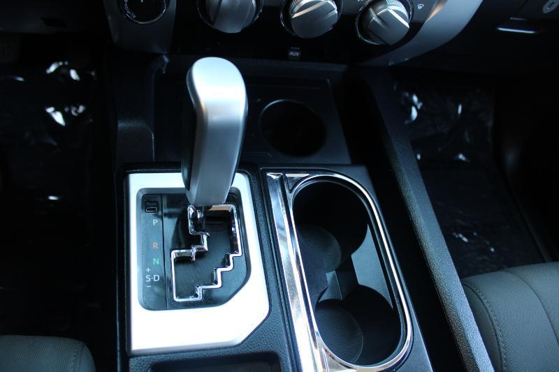 Toyota Tundra 4WD SR5 Double Cab 6.5' Bed 5.7L FFV (Natl) 2017