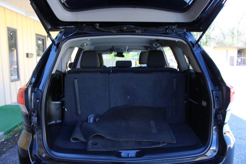 Toyota Highlander LE V6 AWD (Natl) 2019