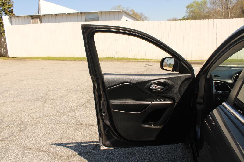 Jeep Cherokee Limited FWD 2020