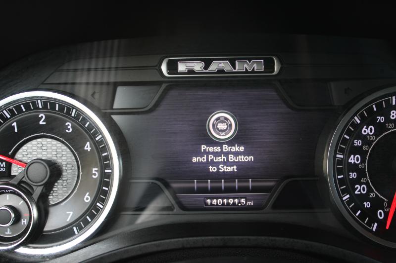 RAM 1500 Big Horn 4x2 Quad Cab 6'4" Box 2020