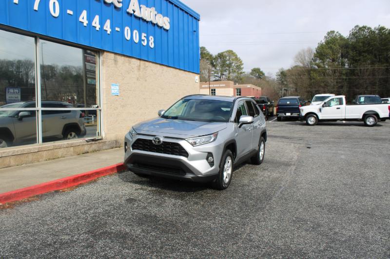 Toyota RAV4 XLE FWD (Natl) 2020