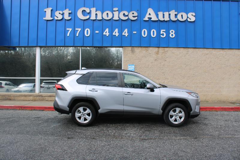 Toyota RAV4 XLE FWD (Natl) 2020