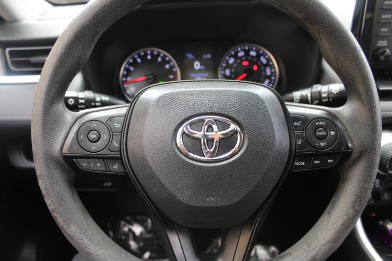 Toyota RAV4 XLE FWD (Natl) 2020