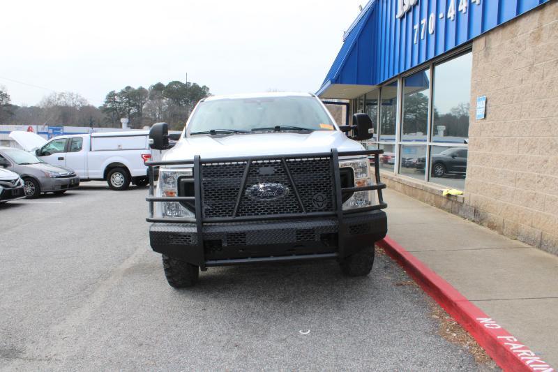 Ford Super Duty F-250 SRW XL 4WD Crew Cab 8' Box 2022