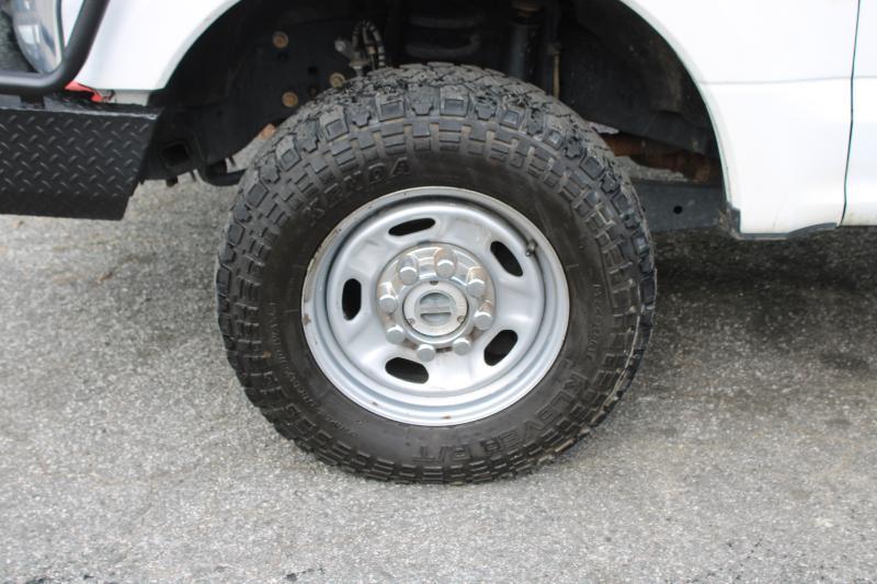 Ford Super Duty F-250 SRW XL 4WD Crew Cab 8' Box 2022