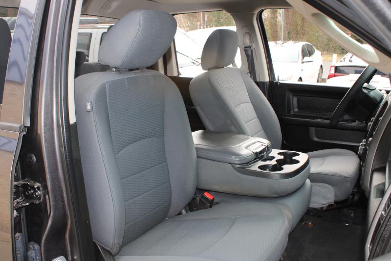 RAM 1500 Classic Express 4x2 Quad Cab 6'4" Box 2019