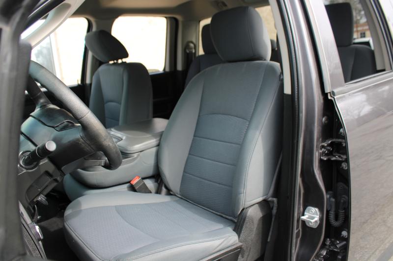 RAM 1500 Classic Express 4x2 Quad Cab 6'4" Box 2019