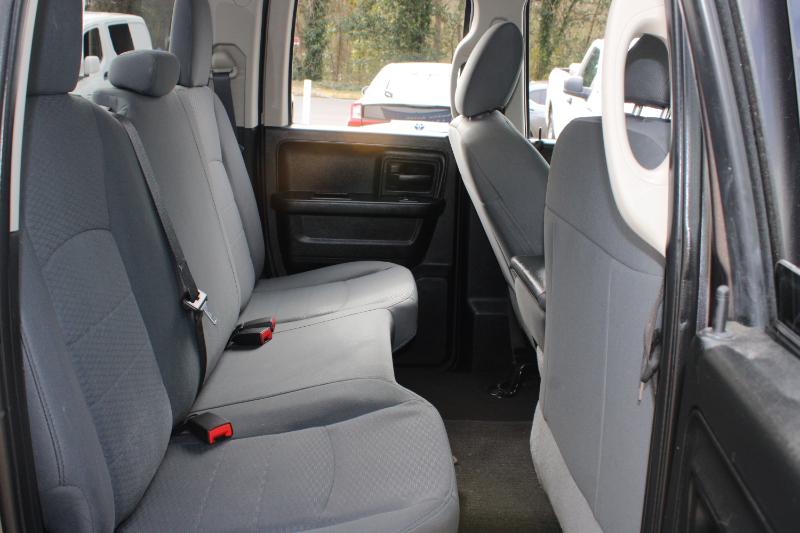 RAM 1500 Classic Express 4x2 Quad Cab 6'4" Box 2019