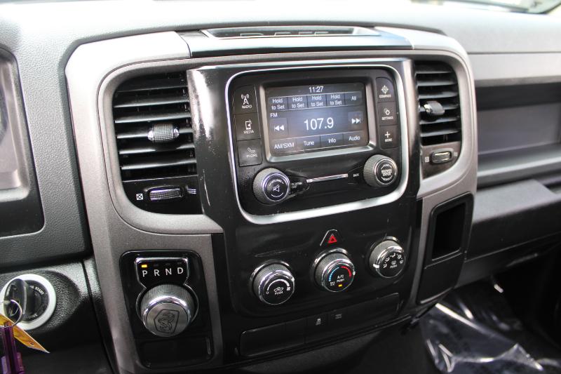 RAM 1500 Classic Express 4x2 Quad Cab 6'4" Box 2019