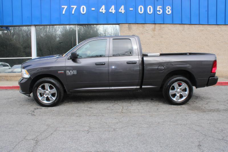 RAM 1500 Classic Express 4x2 Quad Cab 6'4" Box 2019