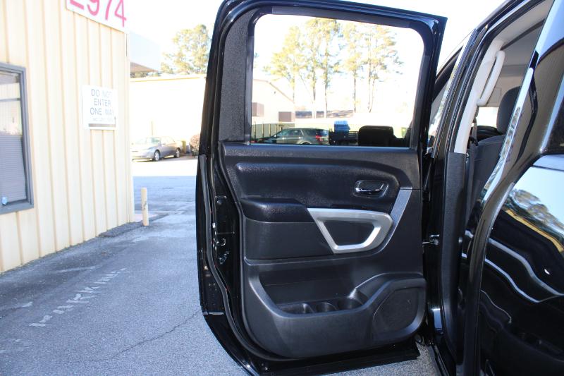 Nissan Titan 4x4 Crew Cab SV 2018