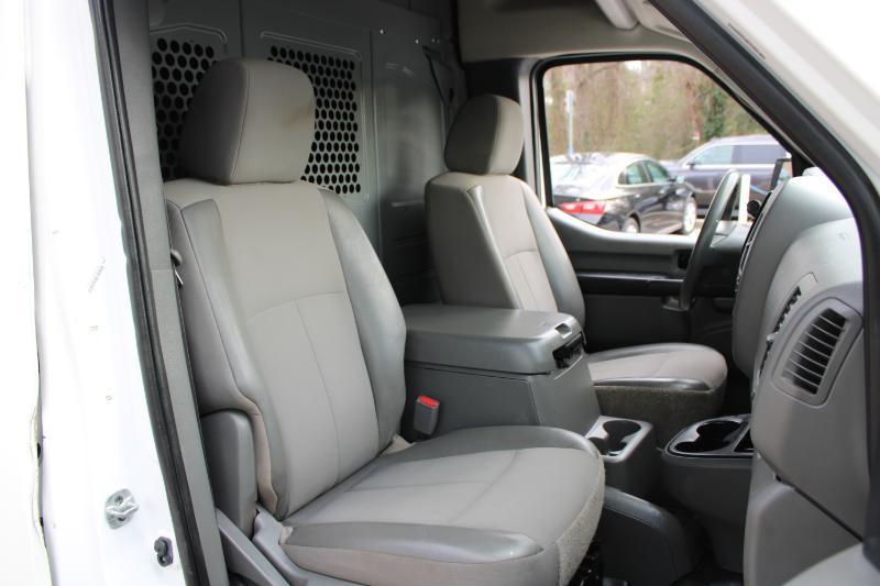 Nissan NV Cargo NV2500 HD High Roof V6 SV 2020