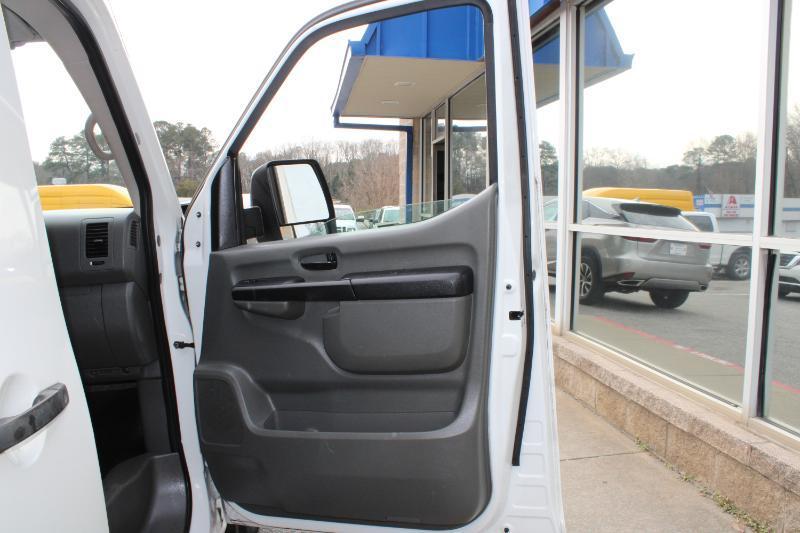 Nissan NV Cargo NV2500 HD High Roof V6 SV 2020