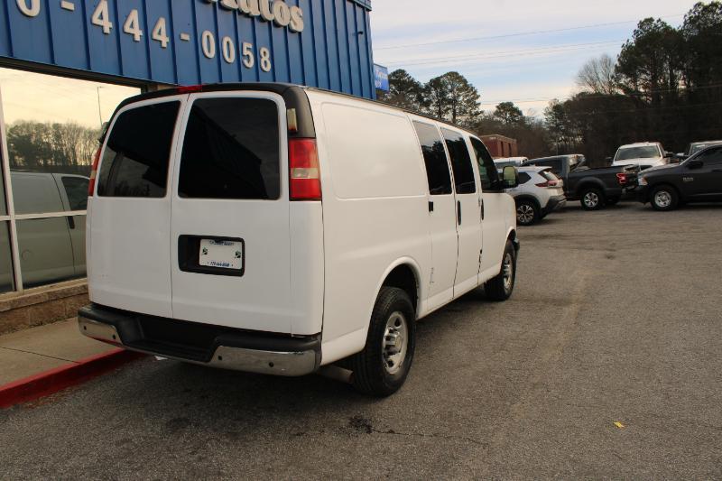 Chevrolet Express Cargo Van RWD 2500 135" 2011