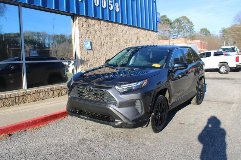 Toyota RAV4 LE FWD (Natl) 2023