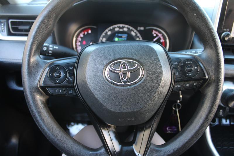 Toyota RAV4 LE FWD (Natl) 2023