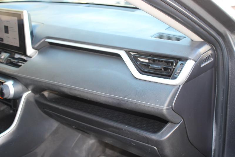 Toyota RAV4 LE FWD (Natl) 2023