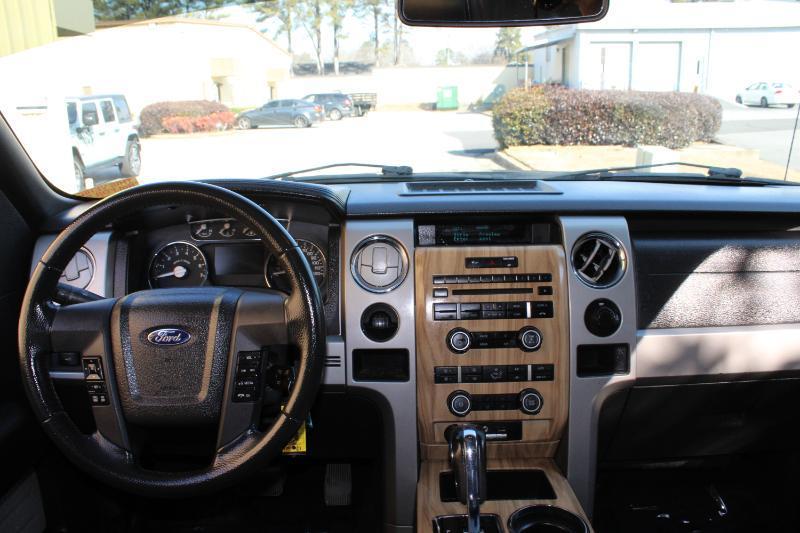 Ford F-150 2WD SuperCrew 145" XLT 2011