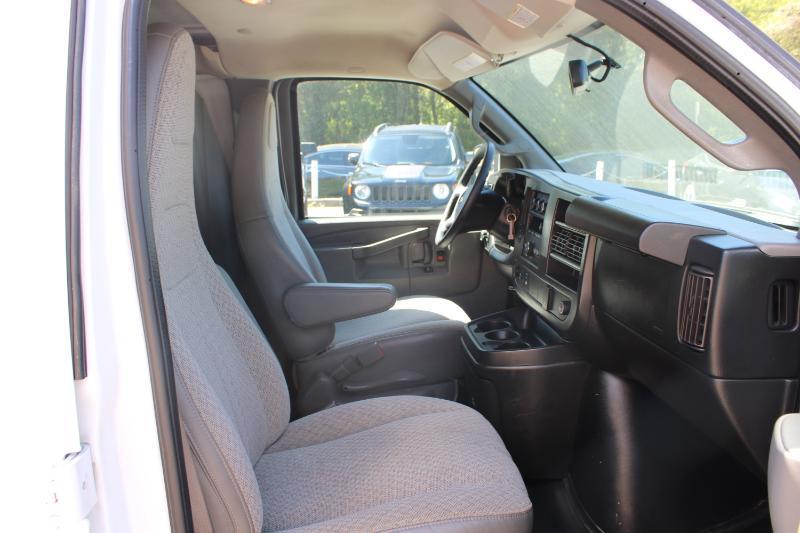 Chevrolet Express Cargo Van RWD 2500 135" 2017