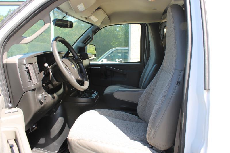 Chevrolet Express Cargo Van RWD 2500 135" 2017