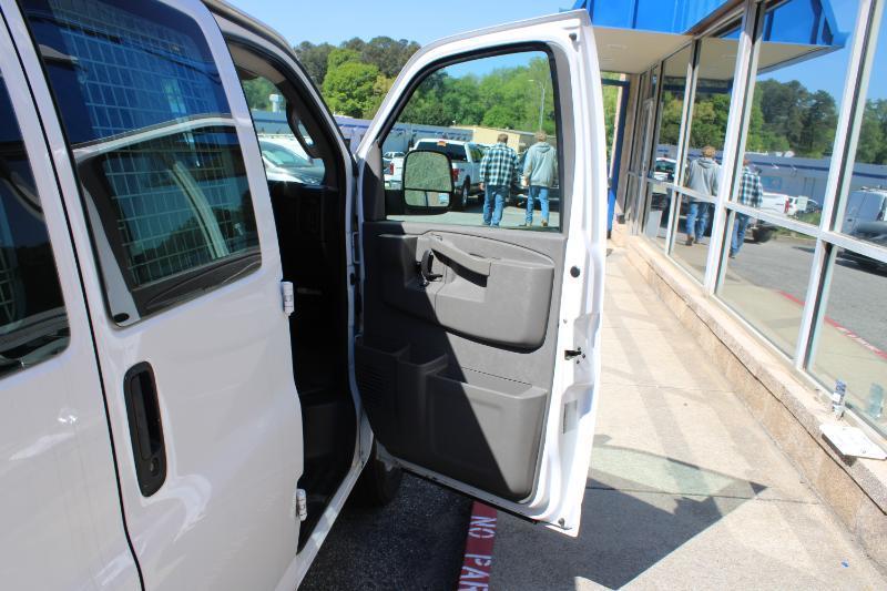 Chevrolet Express Cargo Van RWD 2500 135" 2017