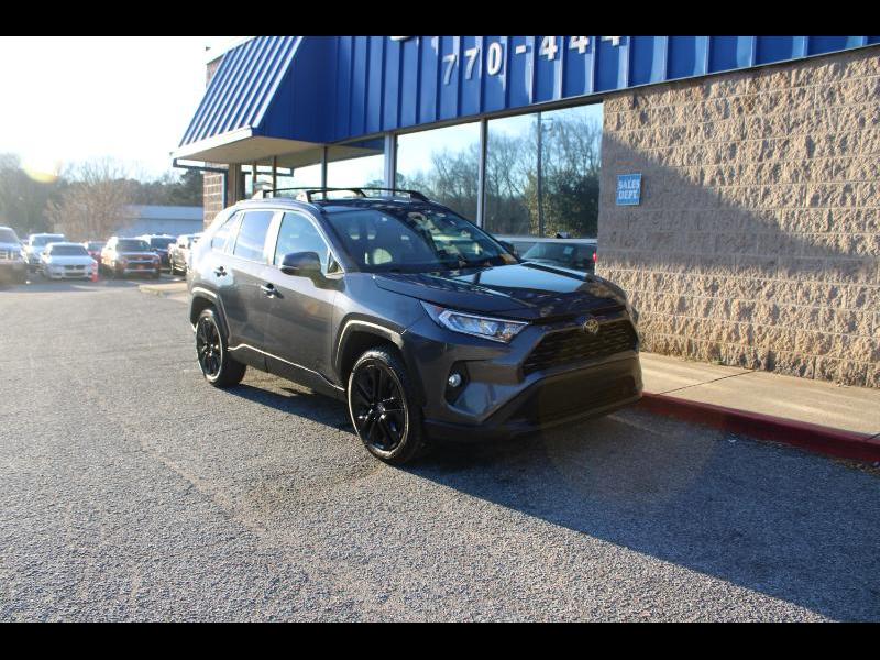 Toyota RAV4 XLE Premium FWD (Natl) 2020