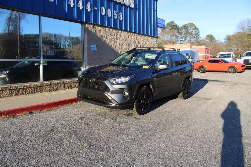 Toyota RAV4 XLE Premium FWD (Natl) 2020