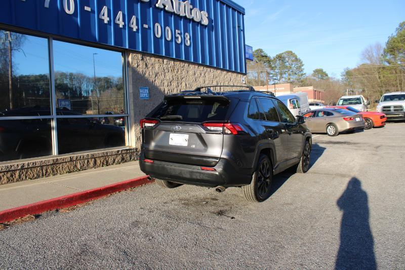 Toyota RAV4 XLE Premium FWD (Natl) 2020