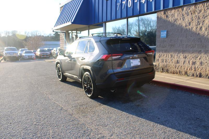 Toyota RAV4 XLE Premium FWD (Natl) 2020