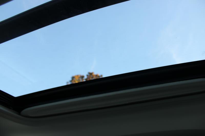 Toyota RAV4 XLE Premium FWD (Natl) 2020