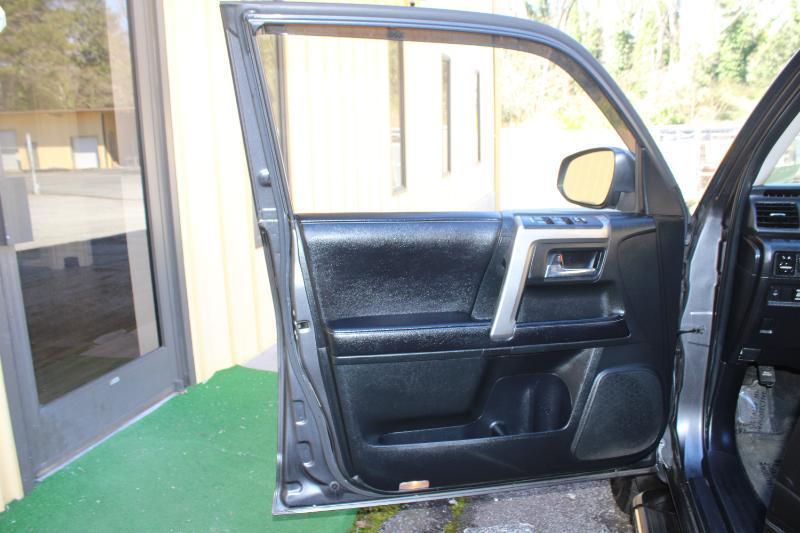 Toyota 4Runner RWD 4dr V6 SR5 Premium (Natl) 2016