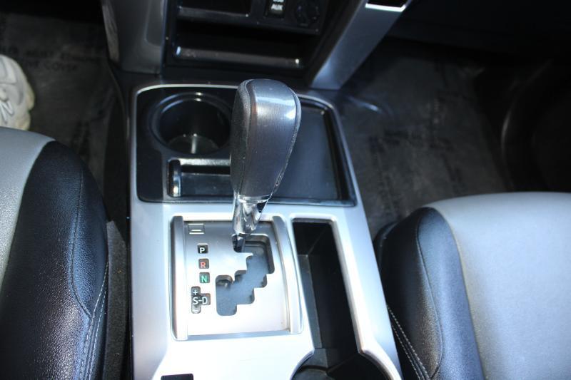 Toyota 4Runner RWD 4dr V6 SR5 Premium (Natl) 2016