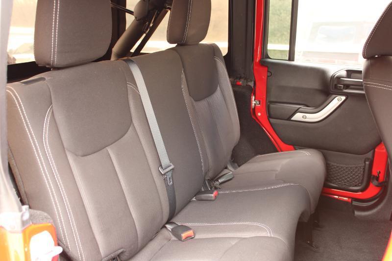 Jeep Wrangler Unlimited 4WD 4dr Rubicon 2014