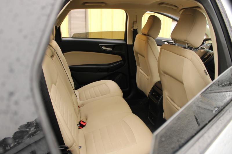 Ford Edge SE FWD 2021