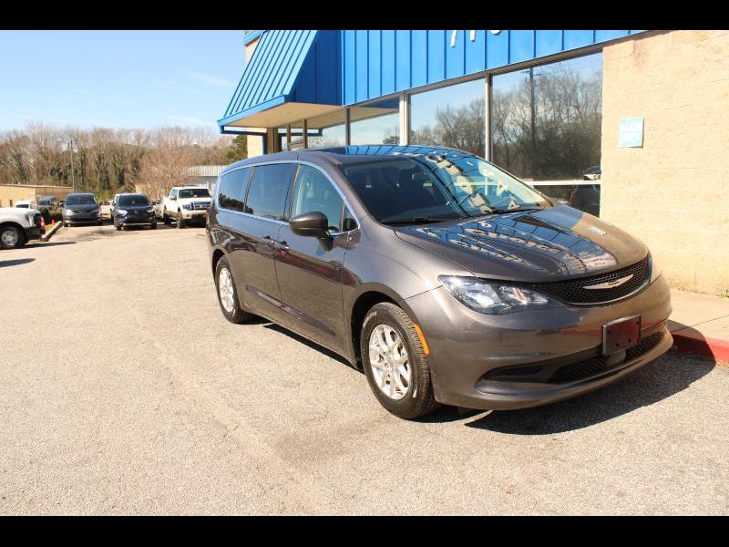 2022 Chrysler Voyager LX FWD