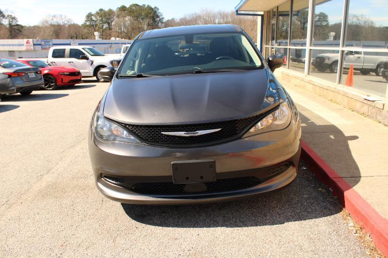 Chrysler Voyager LX FWD 2022