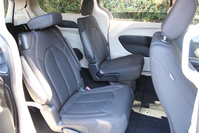 Chrysler Voyager LX FWD 2022