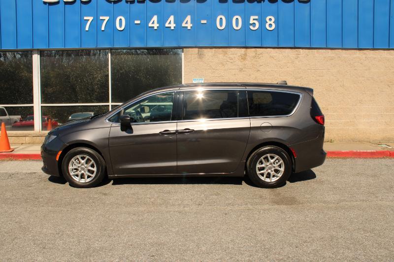 Chrysler Voyager LX FWD 2022